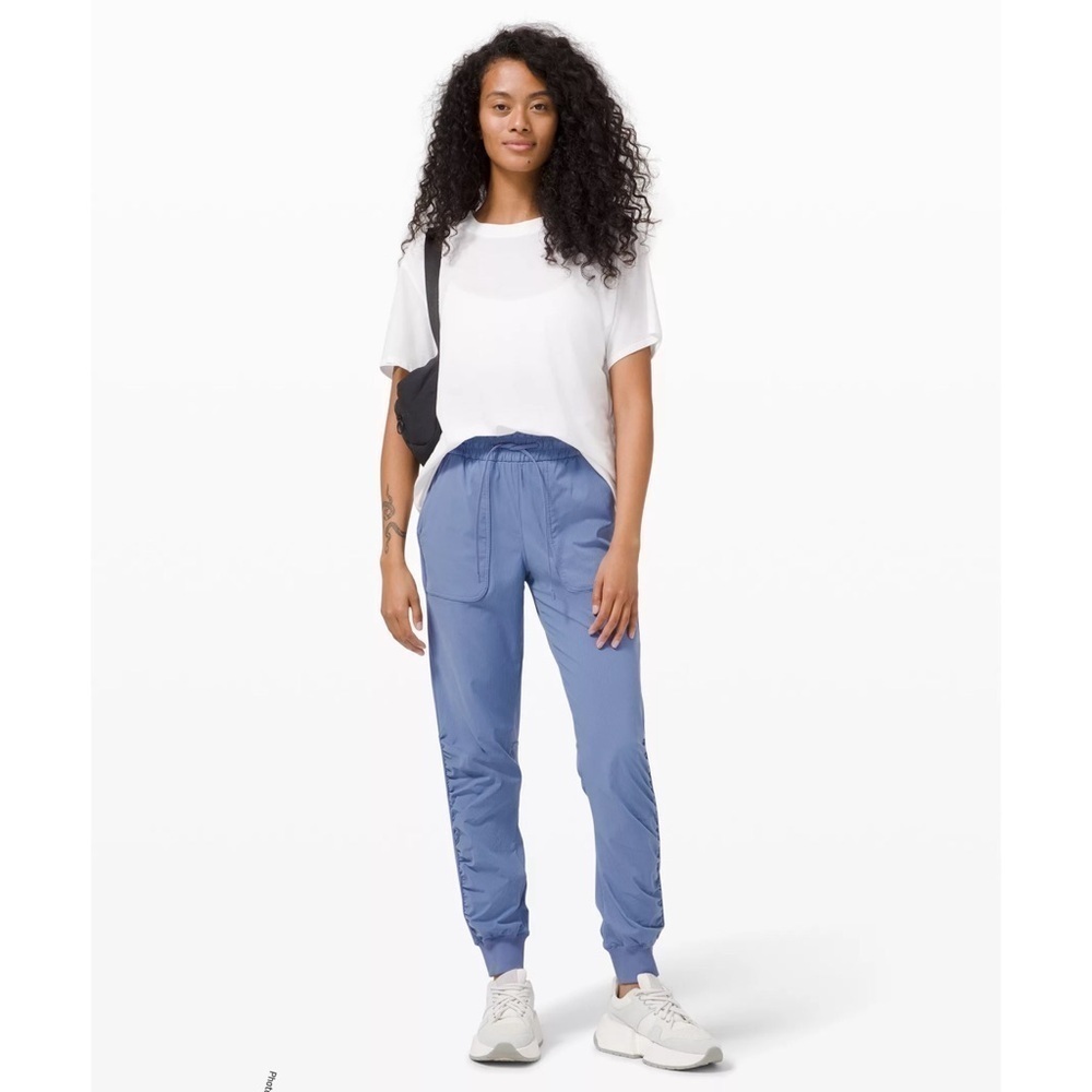 LULULEMON beyond the studio jogger blue size 6